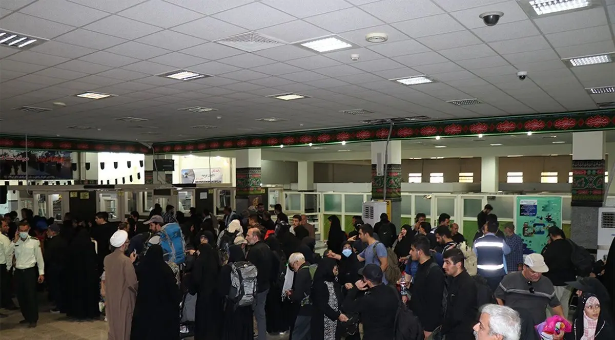 (ویدئو) گرمازدگی کودک ٢ ماهه تا پیرمرد ٧٠ ساله در مرز مهران