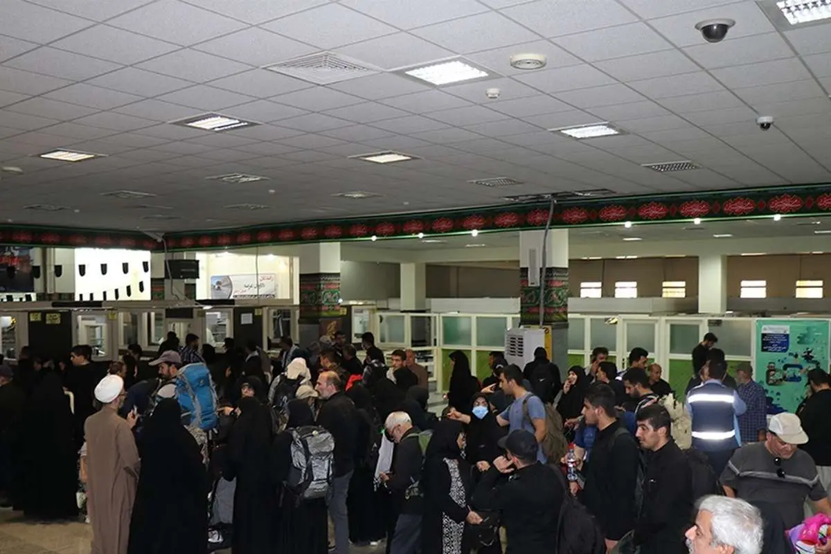(ویدئو) گرمازدگی کودک ٢ ماهه تا پیرمرد ٧٠ ساله در مرز مهران