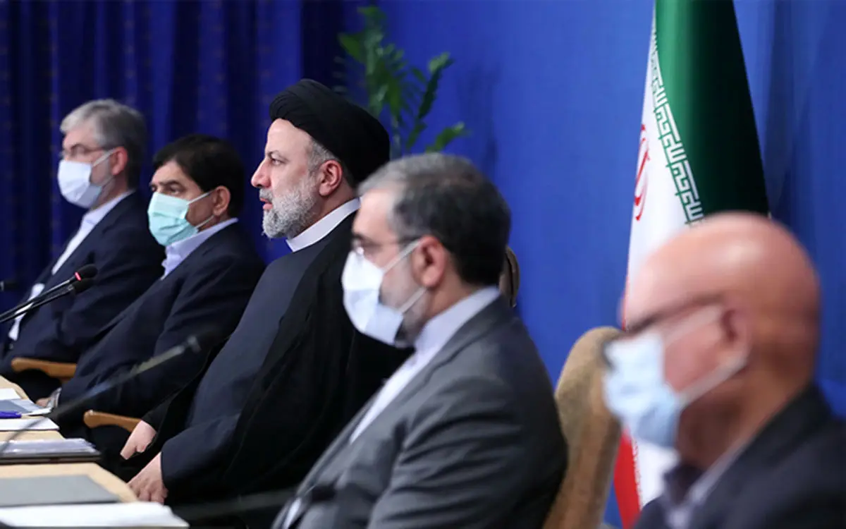 روزنامه دولت: مگر رئیسی ماشین امضاست که برجام را امضا کند؟