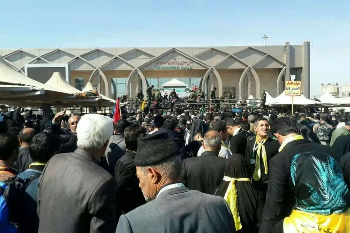 (ویدئو) کنایه مجری تلویزیون به عدم حضور مسئولین سازمان حج و زیارت در شلوغی مرزها