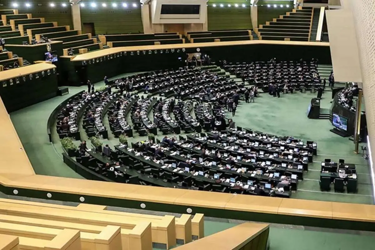 وزیر امور خارجه به مجلس احضار شد
