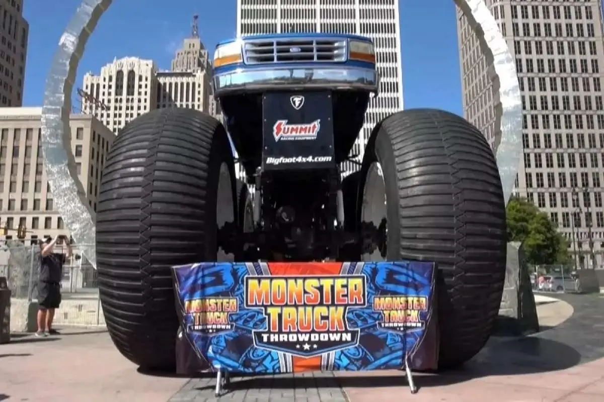 (ویدئو) رونمایی از اولین کامیون برقی هیولا در جهان