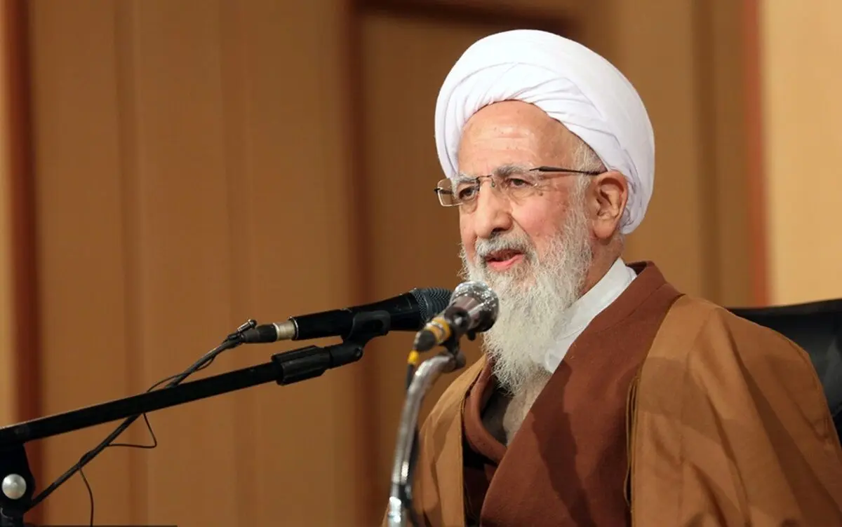 (بشنوید) آیت‌الله‌جوادی آملی: مساله حجاب با سرنیزه حل نمی‌شود
