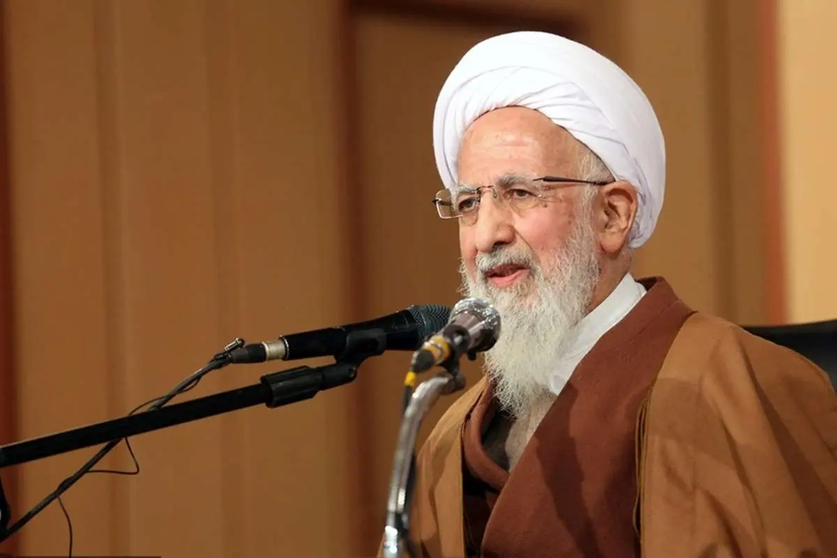 (بشنوید) آیتاللهجوادی آملی: مساله حجاب با سرنیزه حل نمیشود