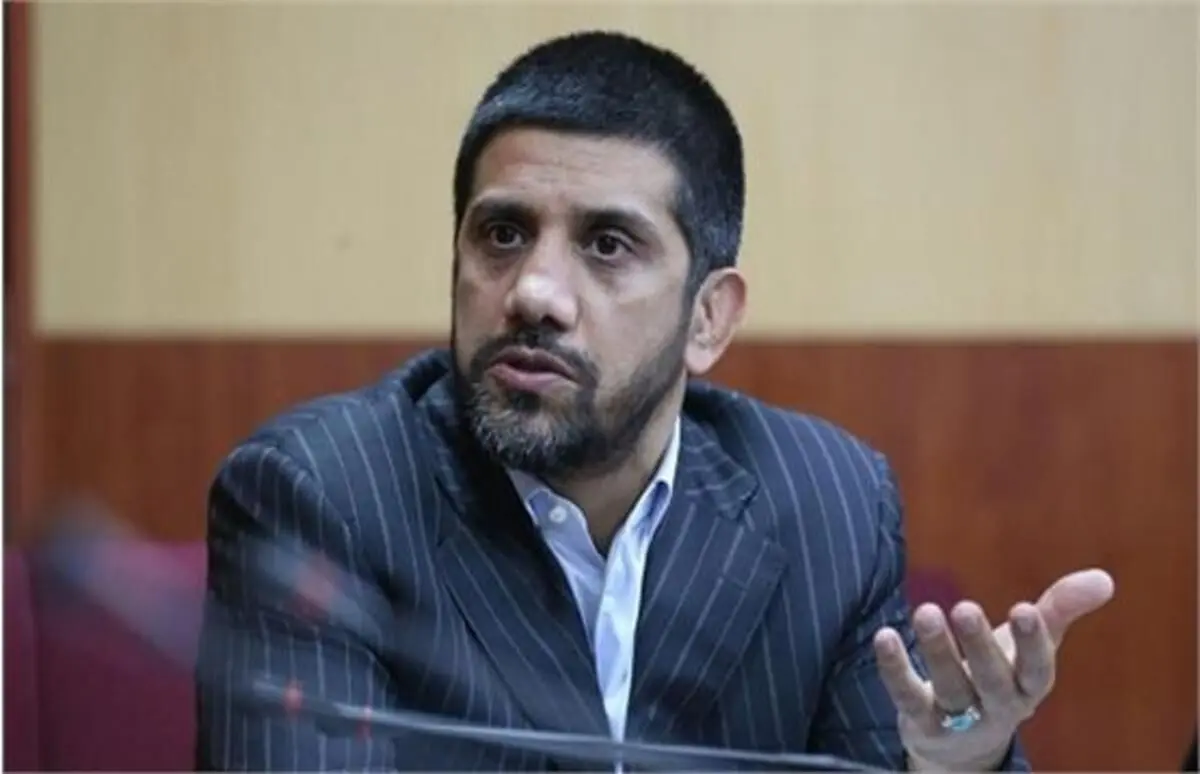 (ویدئو) دبیر: مهسا امینی ناموس ما بود اما هر موضوعی را نباید کف خیابان برد