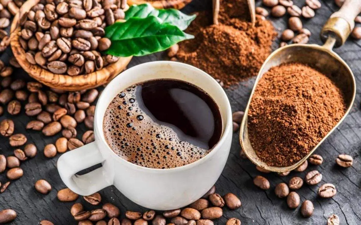 چطور بدون وابستگی به کافئین، خستگی را از خود دور کنیم؟