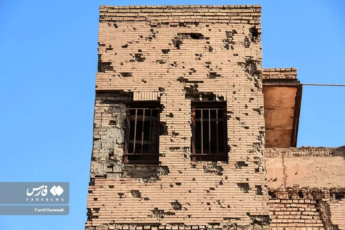 (تصاویر) زخم‌های به یادگار مانده جنگ در خیابان دلگشای خرمشهر