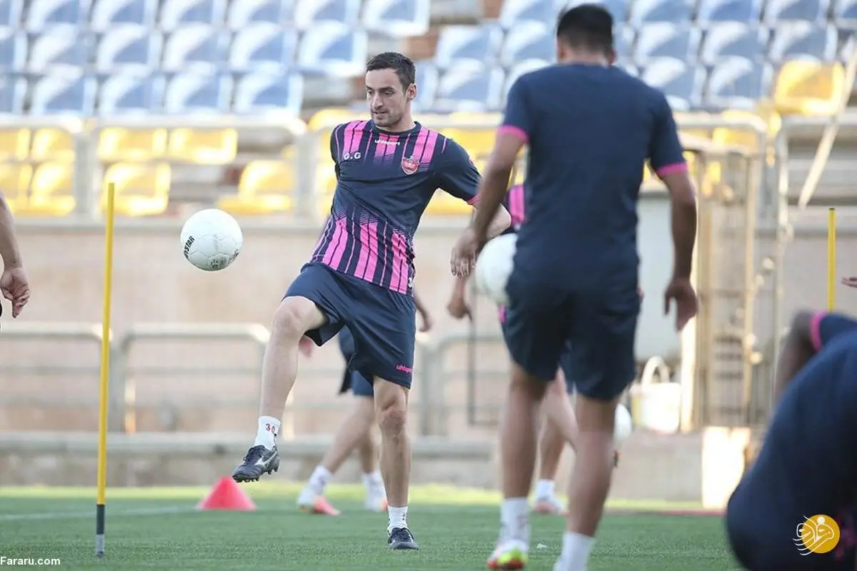 وضعیت مدافع مشهور پرسپولیس بعد از تزریق آمپول