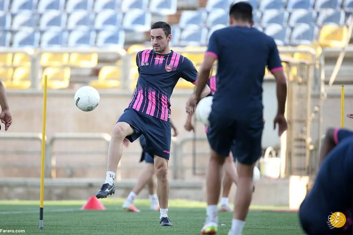 وضعیت مدافع مشهور پرسپولیس بعد از تزریق آمپول