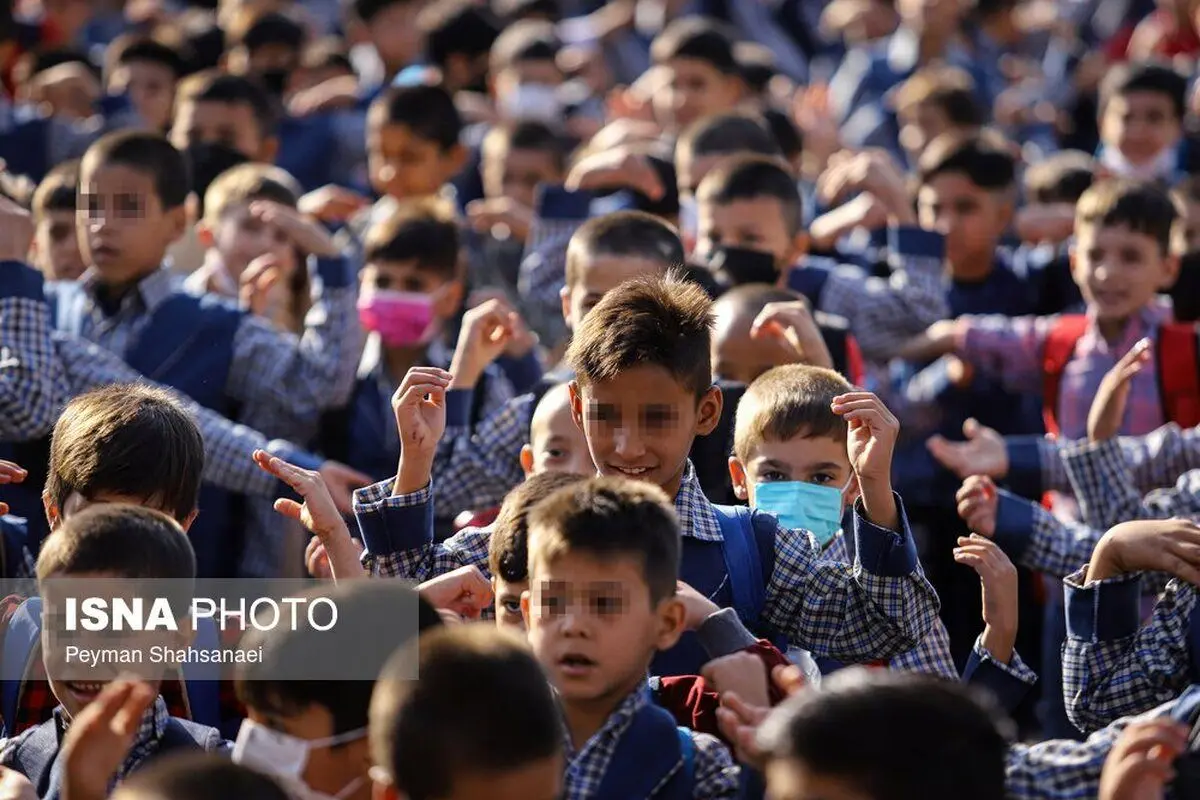 (تصاویر) دانش آموزانی با کوله بار زندگی بر دوش