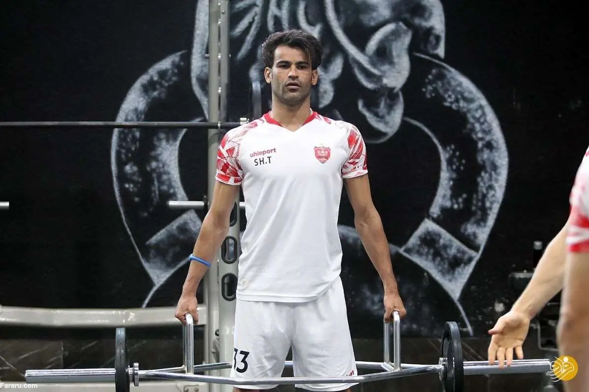 شرط گلمحمدی برای حفظ مهاجم پرسپولیس