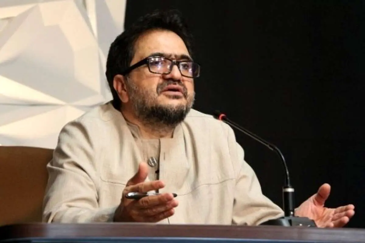 (ویدئو) تفسیر جنسی کارشناس تلویزیون از شعار «زن، زندگی، آزادی»