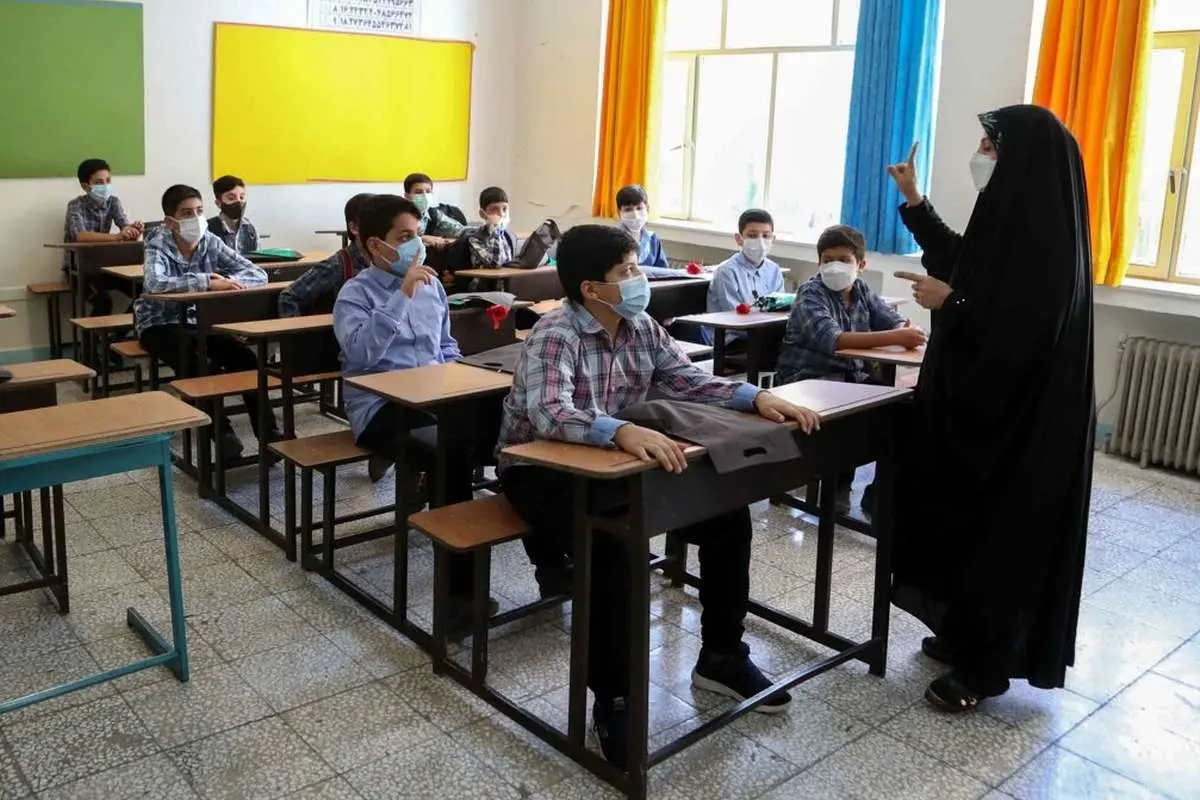مدارک رتبهبندی ۵۰۰ هزار معلم تأیید شد