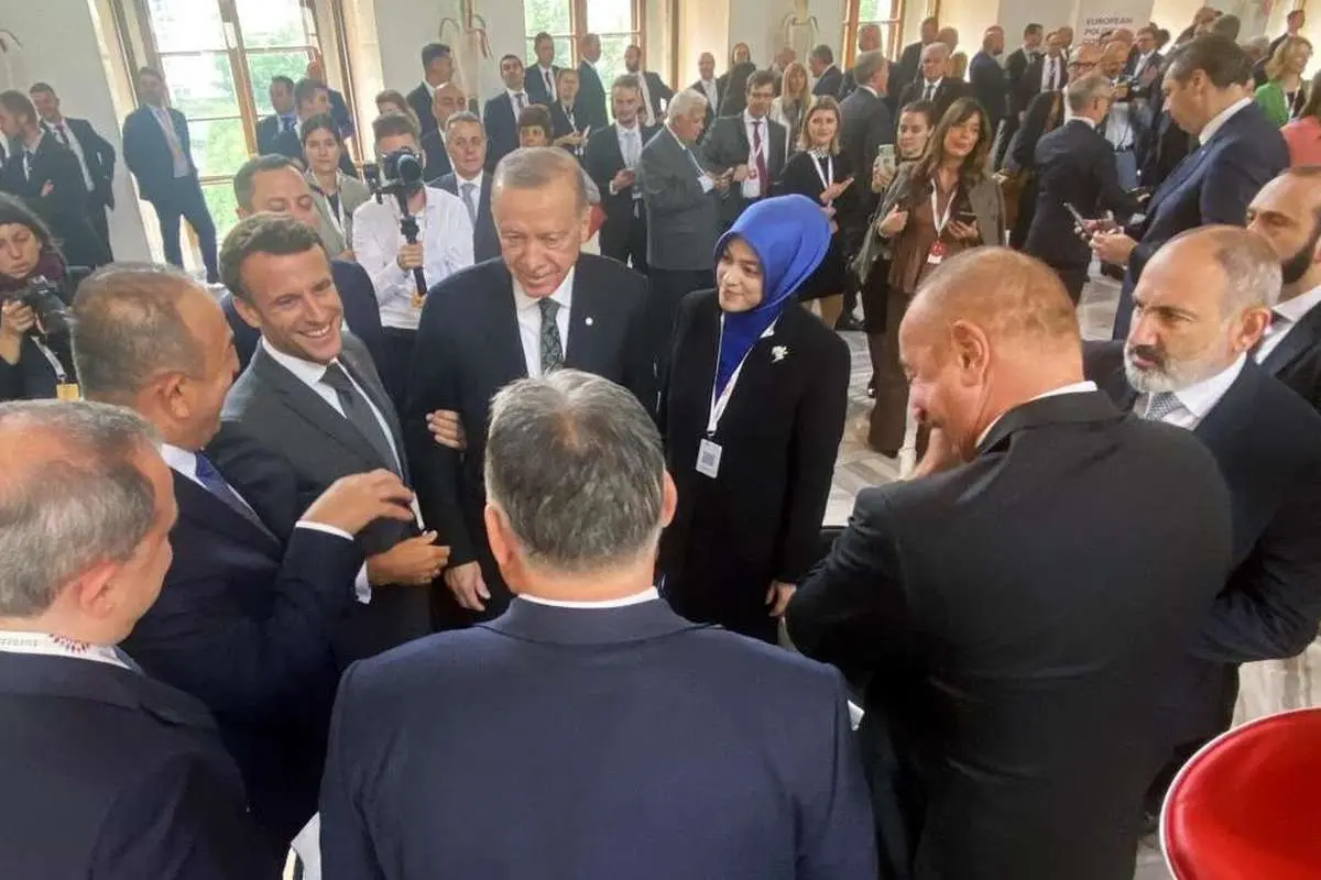 (تصاویر) دیدار اردوغان، پاشینیان و علیاف