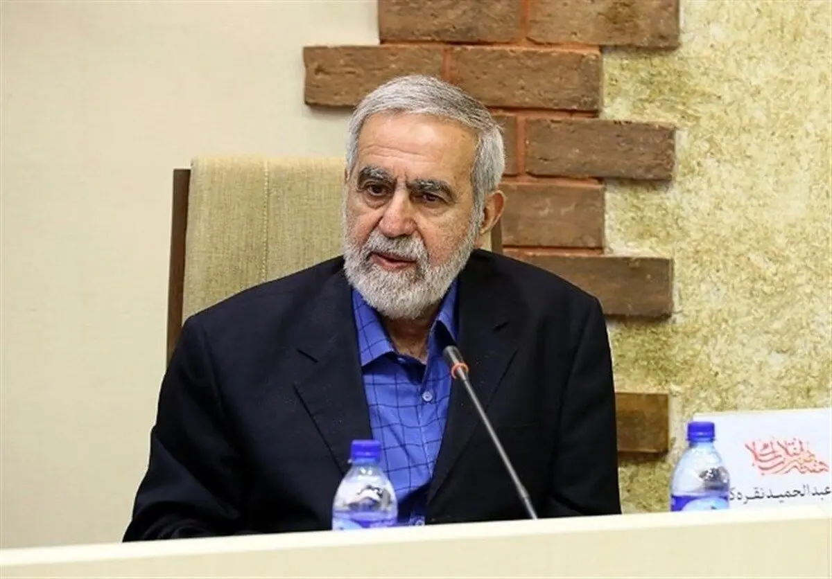 «نباید فقط بخاطر علم یک استاد او را به دانشگاه دعوت کنیم»