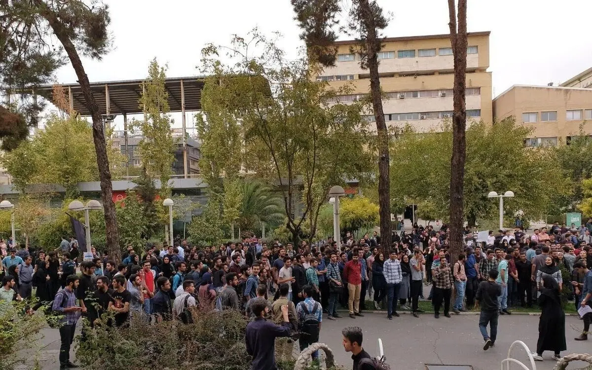 روزنامه اعتماد: چطور دو گروه با هم گفتگو کنند در حالی که شرایطشان برابر نیست
