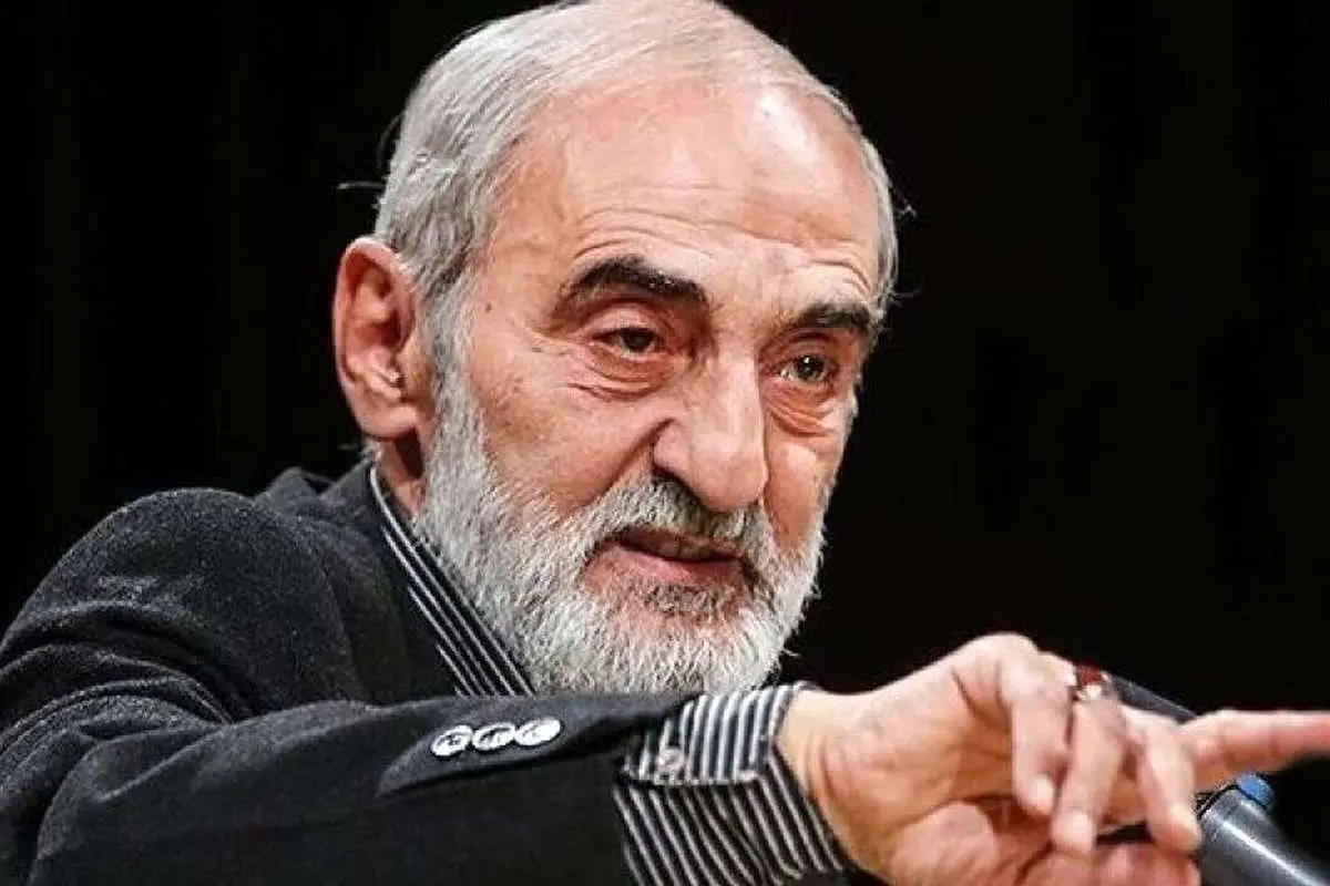 شریعتمداری: زمان آن رسیده که به «ابو ارّه » درسی بدهیم که پشت اجدادش هم به لرزه بیفتد