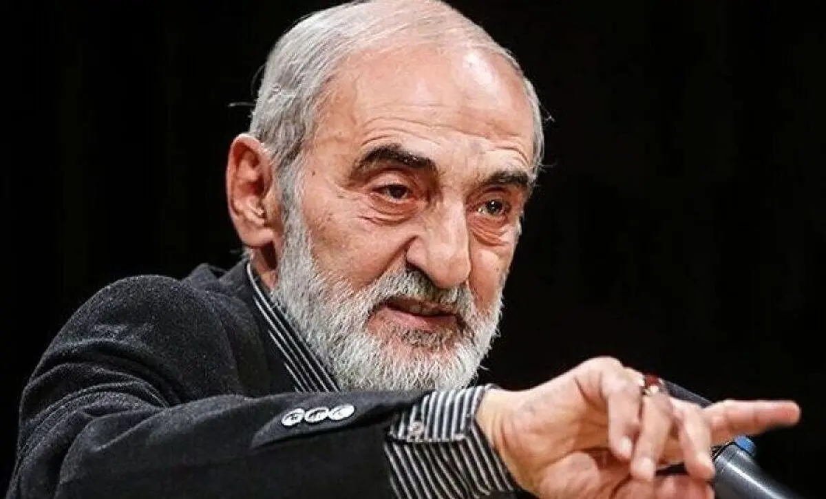 شریعتمداری: زمان آن رسیده که به «ابو ارّه » درسی بدهیم که پشت اجدادش هم به لرزه بیفتد
