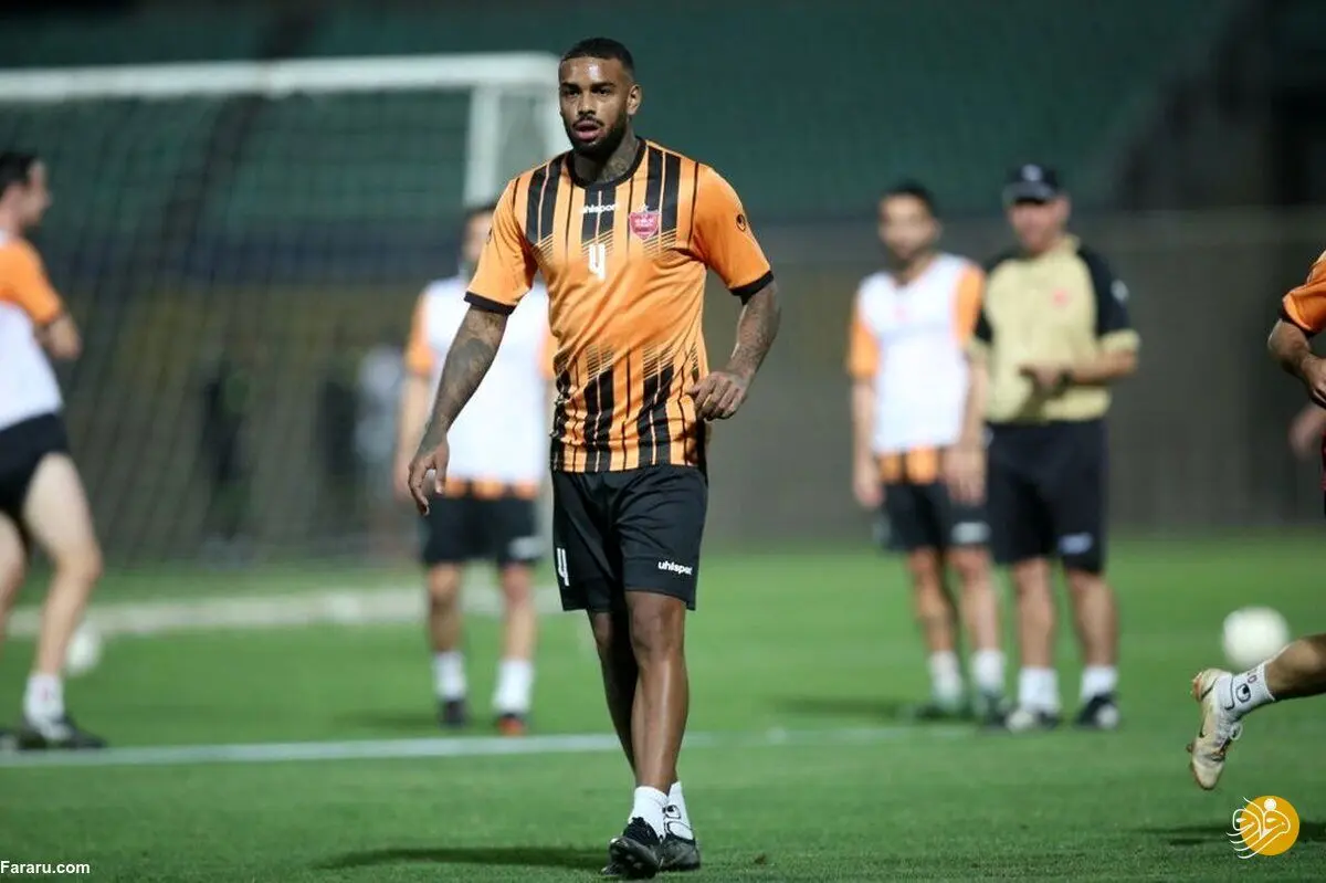 لرزه به تن پرسپولیس؛ لوکادیا می‌تواند فسخ کند؟