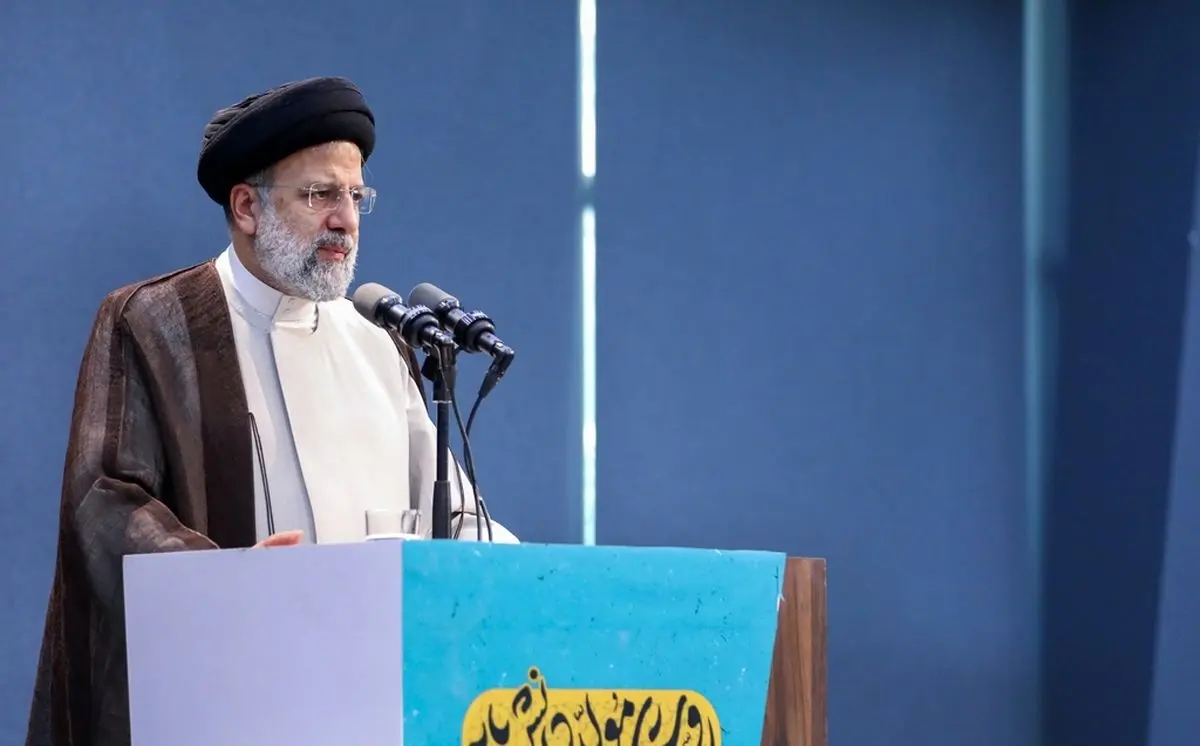 روزنامه دولت: رئیسی به معترضان نگفت «مگس»