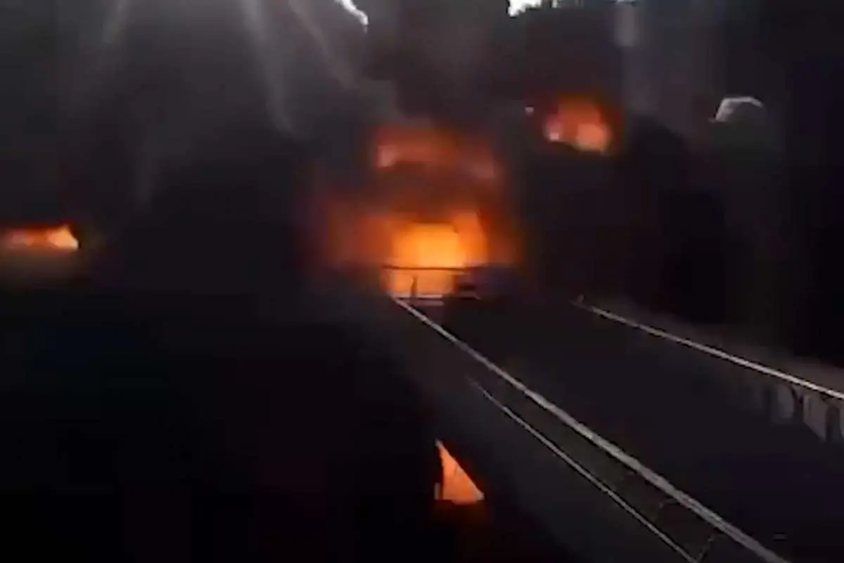 (ویدئو) پل «کلیچکو» در کییف پایتخت اوکراین منفجر شد