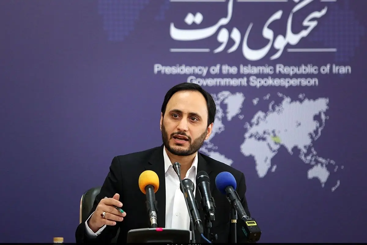 دولت: از رهبری اذن گرفتیم تا زاهدی‌وفا سرپرست وزارت کار بماند