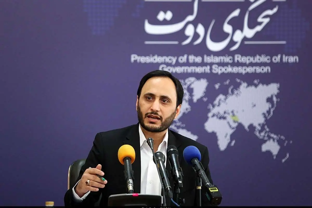 دولت: از رهبری اذن گرفتیم تا زاهدیوفا سرپرست وزارت کار بماند