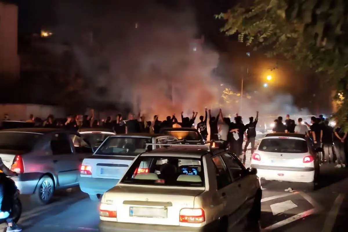 روزنامه ایران: فقط ۸۰ هزار نفر از جوان در تجمعات اخیر حضور داشتند