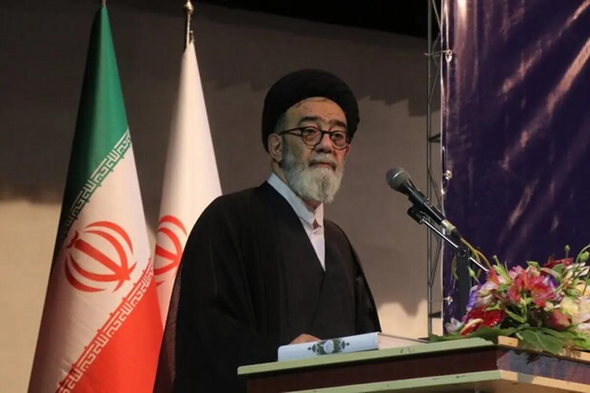امام جمعه تبریز:‌ دریاچه ارومیه رو به نابودی است