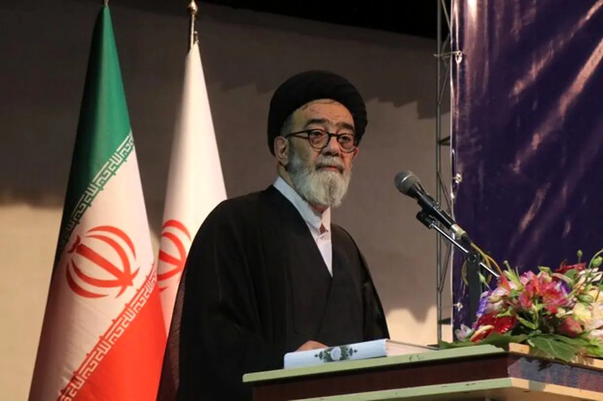 امام جمعه تبریز:‌ دریاچه ارومیه رو به نابودی است