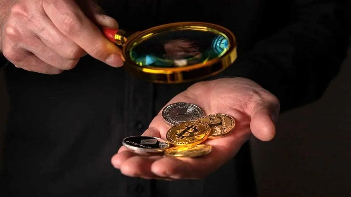 قیمت‌ها در بازار ارز دیجیتال ۲۱ مهر؛ توقف بیت‌کوین، سقوط آزاد ترا