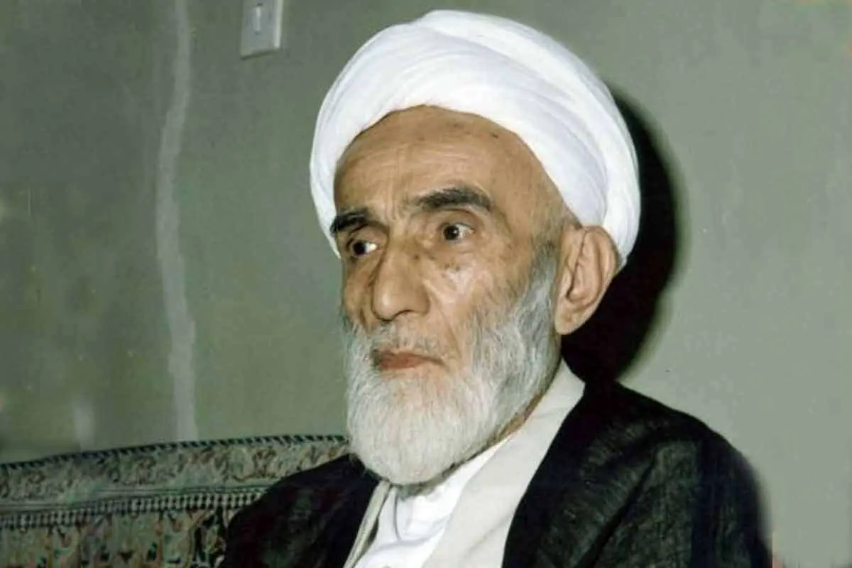 برخورد مرحوم حجتالاسلام فلسفی با فردی که برای حجاب به یک زن تذکر داد و آن زن چادرش را برداشت