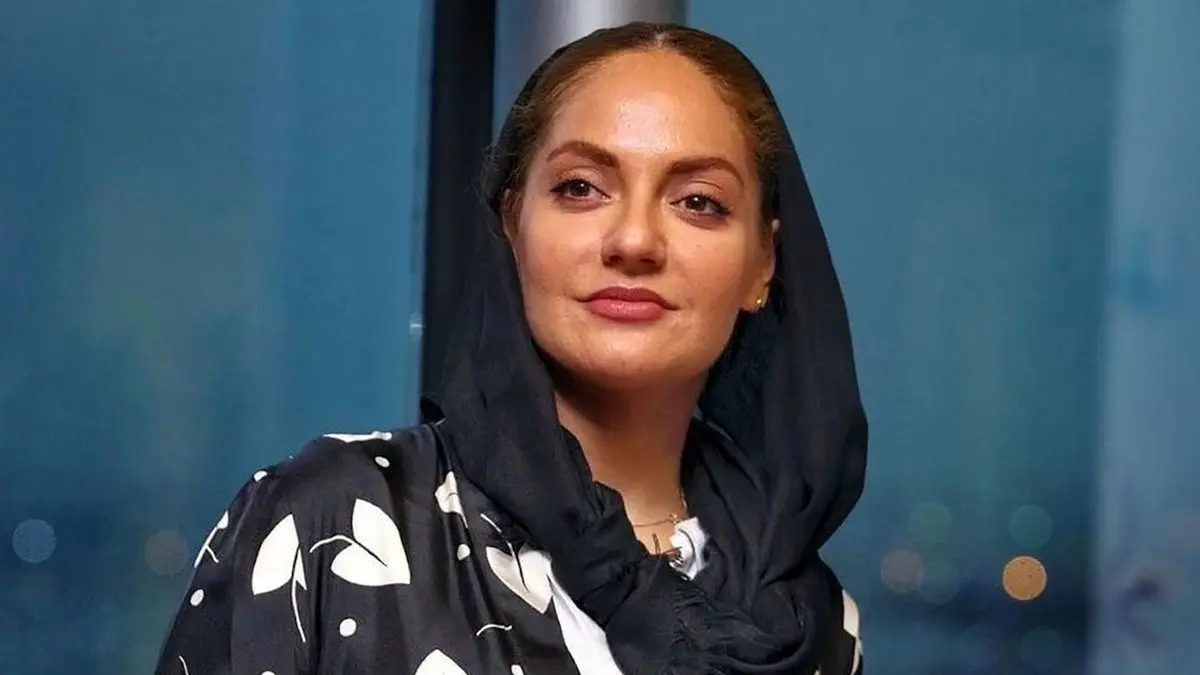 (ویدئو) حمله به مهناز افشار در تجمع اعتراضی