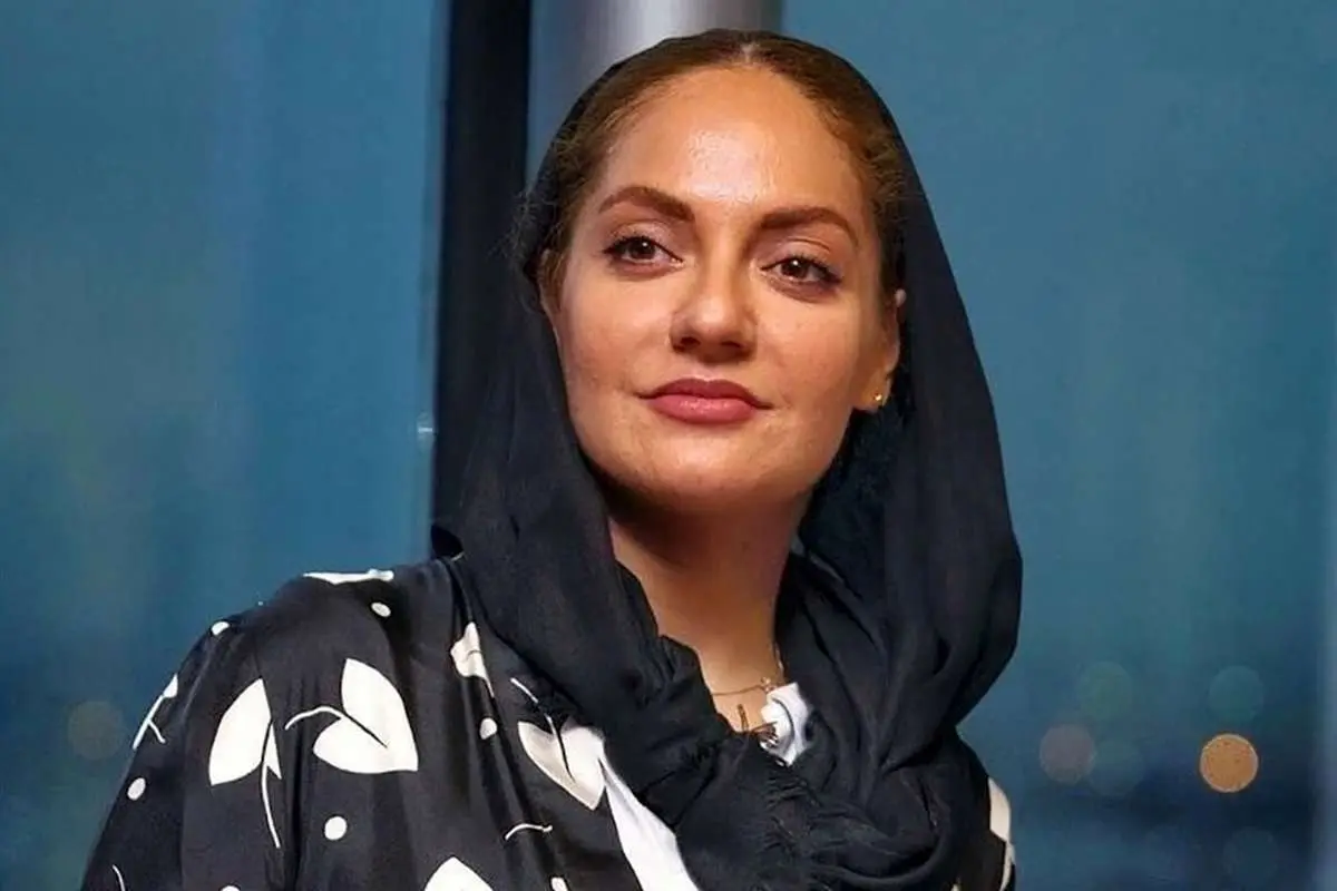 (ویدئو) حمله به مهناز افشار در تجمع اعتراضی