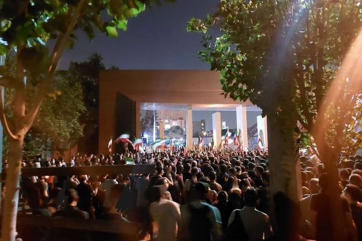 گزارش خبرگزاری دولت از حوادث دانشگاه شریف: امکان خروج دانشجویان از دانشگاه نبود