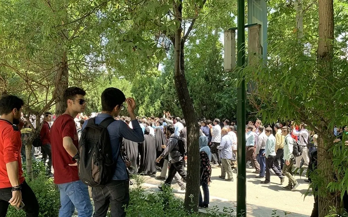 جمهوری اسلامی: برفرض که جوان‌های در خیابان را زدیم و بستیم، آیا چاره کار این است؟