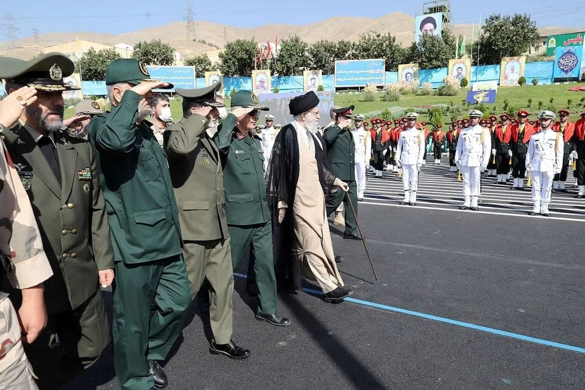 (تصاویر) حضور رهبر انقلاب در دانشگاه افسری امام حسن
