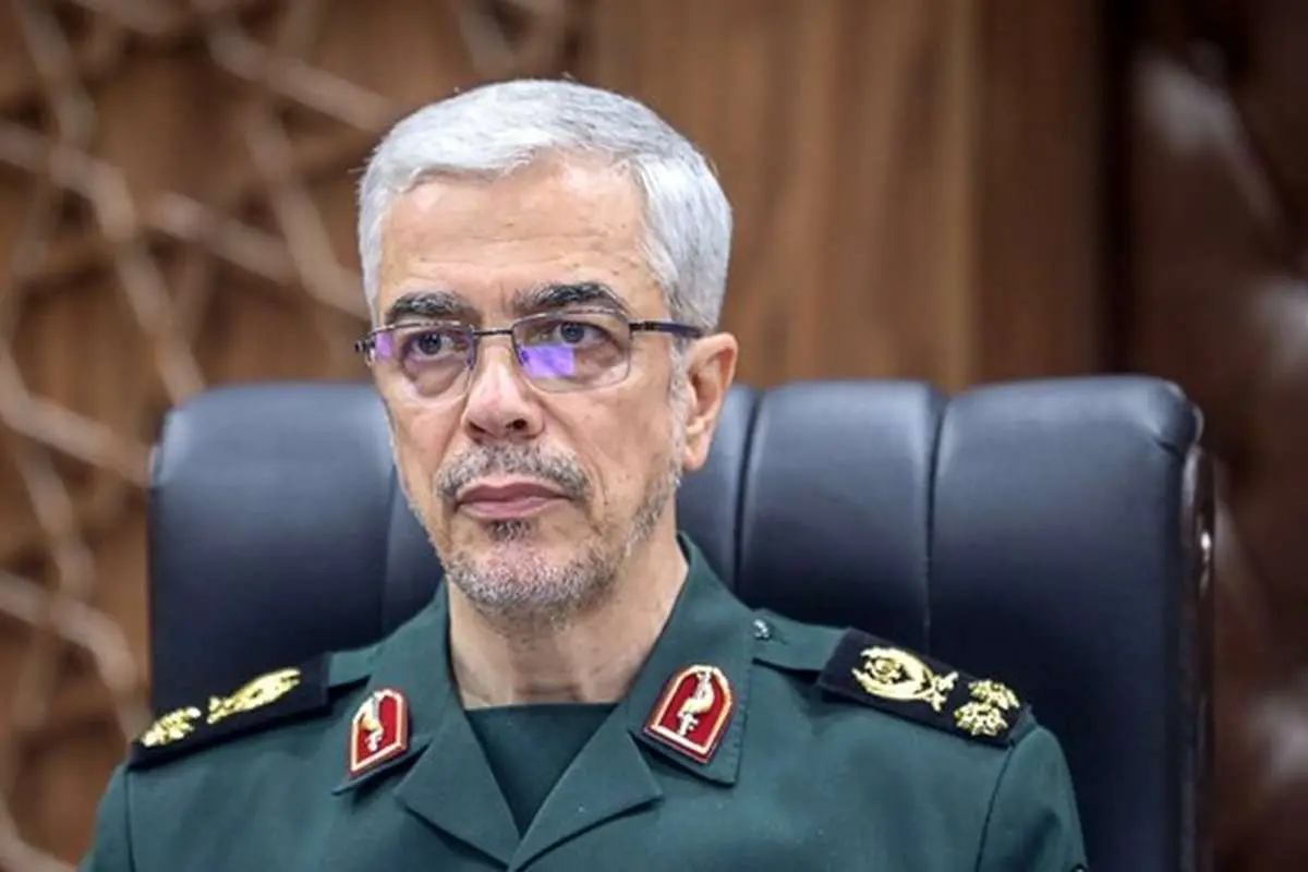گفت‌و گوی سرلشکر باقری با وزیر دفاع آذربایجان