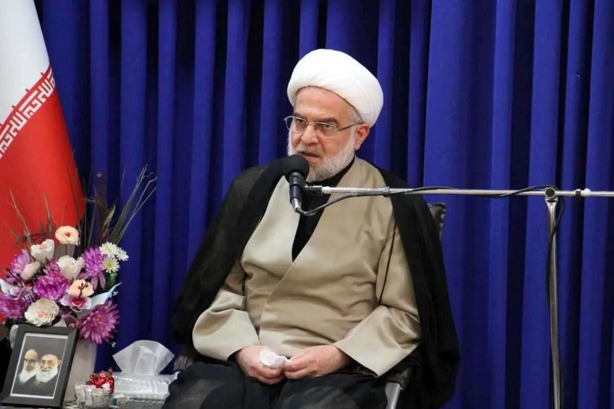 نماینده ولی فقیه در کردستان: ماموستاها و علما از مردم بخواهند مغازههایشان را نبندند