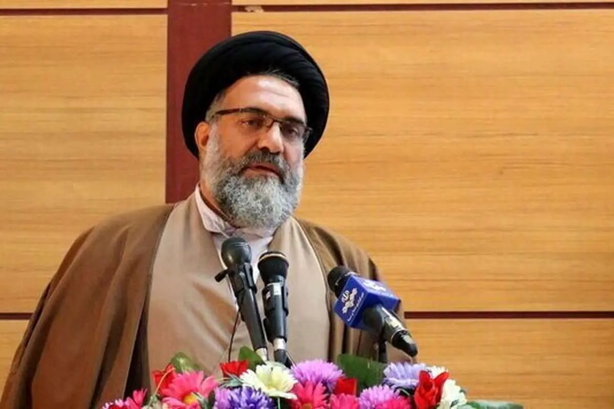 «چهار تا فریب خورده فکر می‌کنند؛ می‌توانند پایه‌های انقلاب را سست کنند»