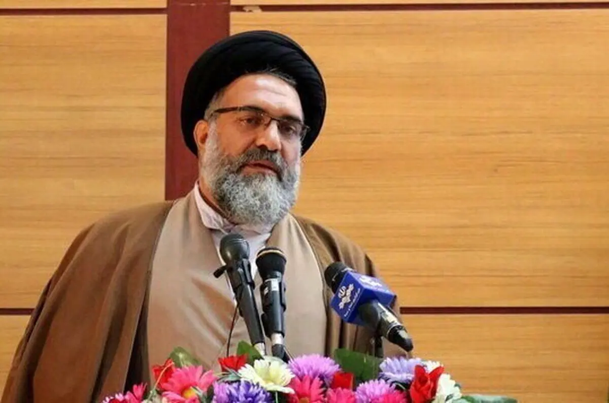 «چهار تا فریب خورده فکر می‌کنند؛ می‌توانند پایه‌های انقلاب را سست کنند»