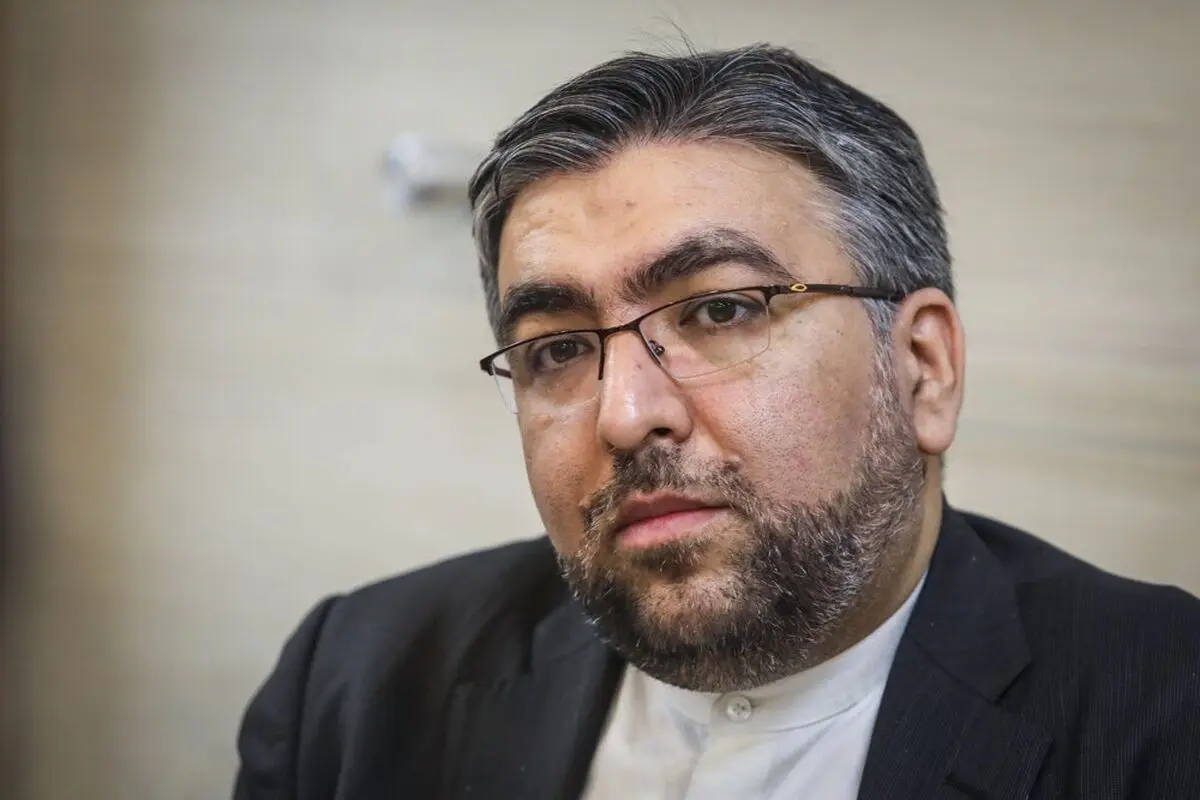 نماینده مجلس: لوگوی باشگاه رم را فتوشاپ می‌کنند و سوژه می‌سازند