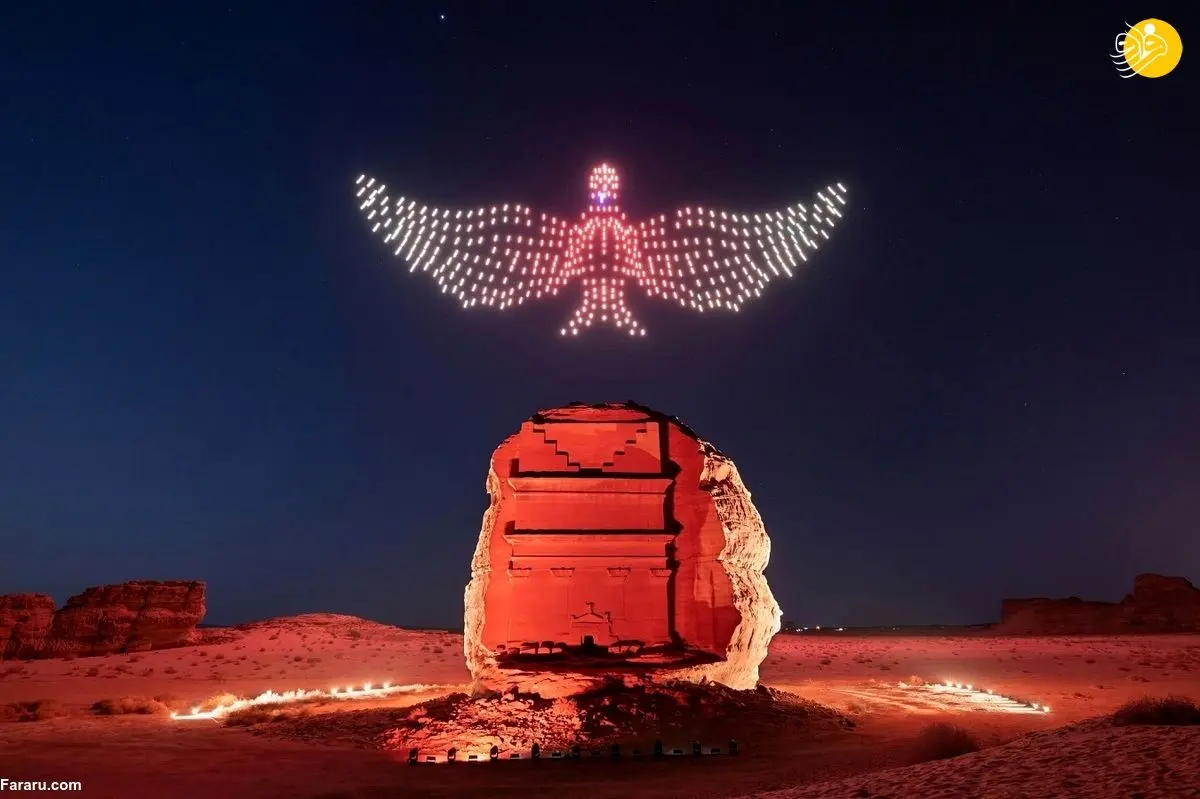 (ویدئو) نمایش خیره کننده ۴۰۰ پهپاد در آسمان عربستان