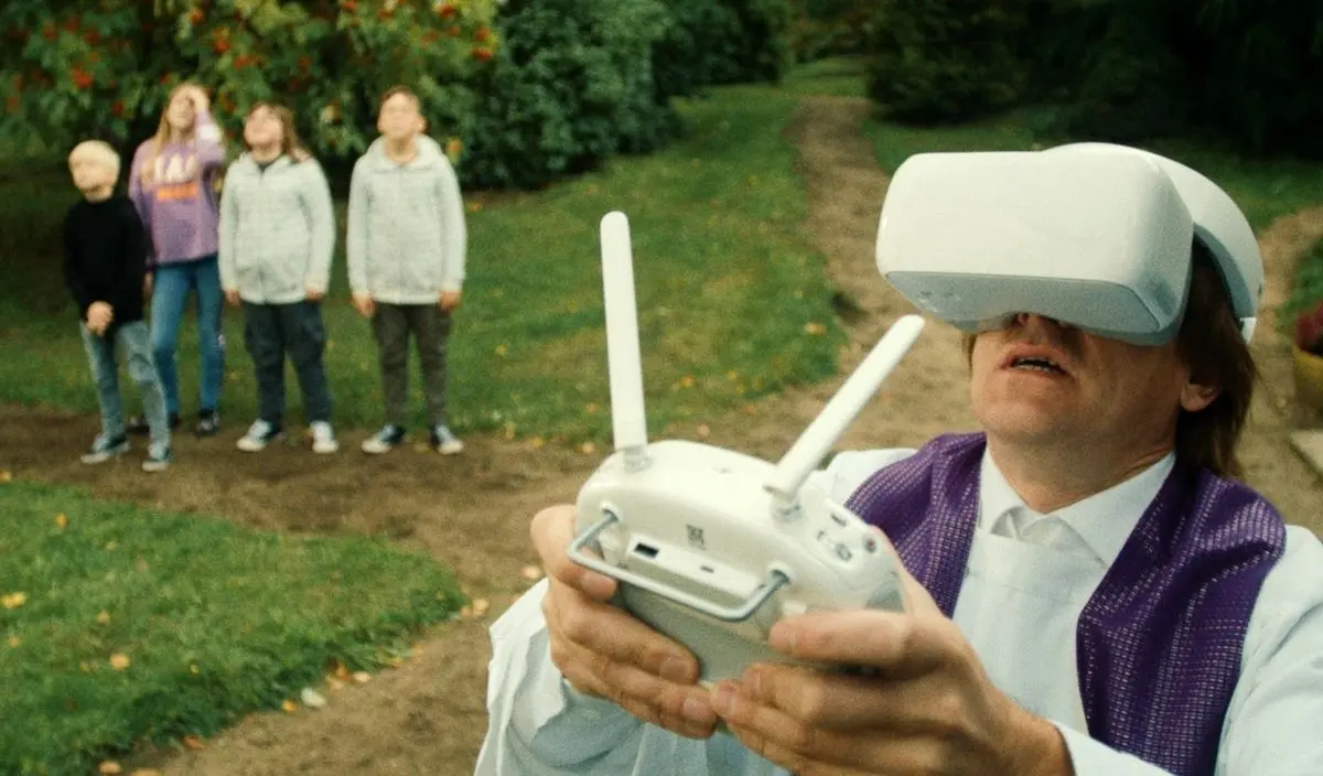 نقد فیلم Kratt؛ یک کمدی ترسناکِ مسخرۀ خوب!