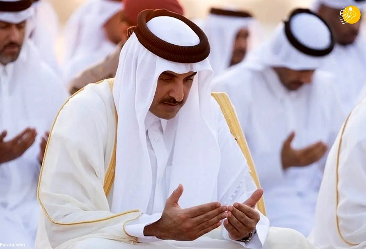 (عکس) امیر قطر نماز باران خواند