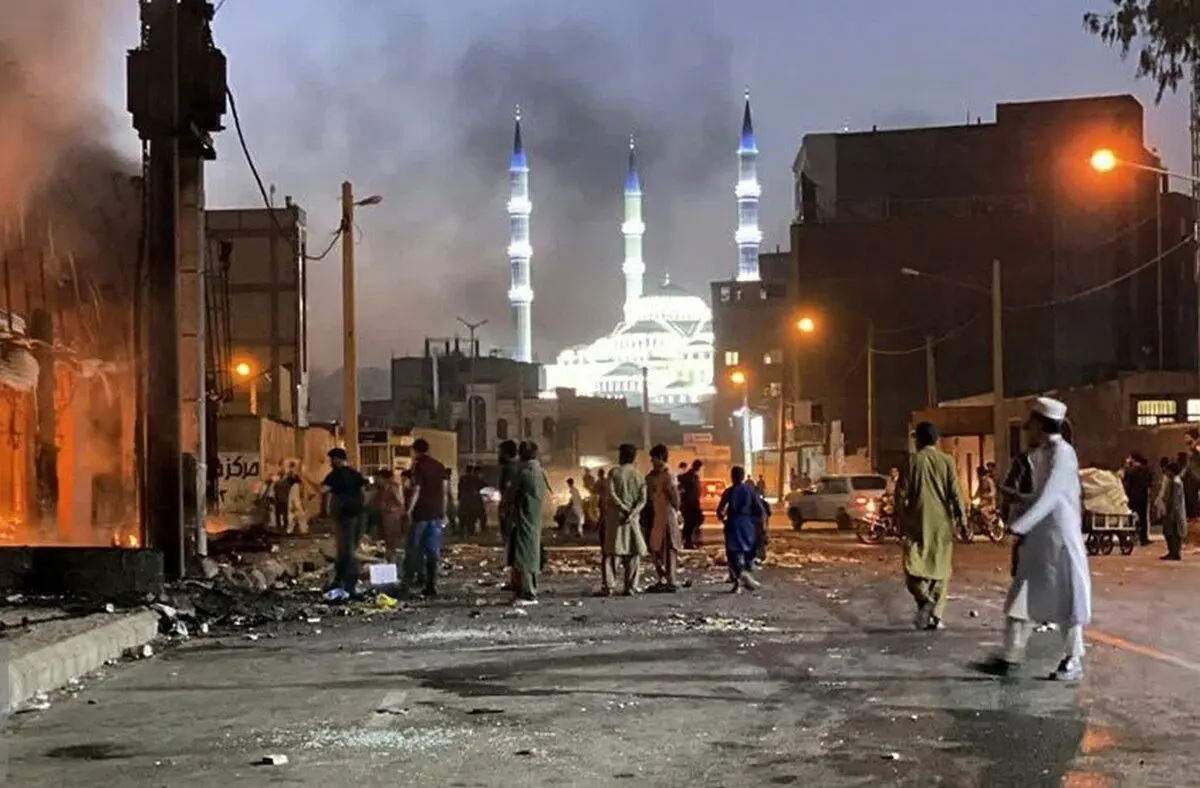 پذیرش قصور و عزل فرمانده انتظامی و رئیس کلانتری ۱۶ زاهدان