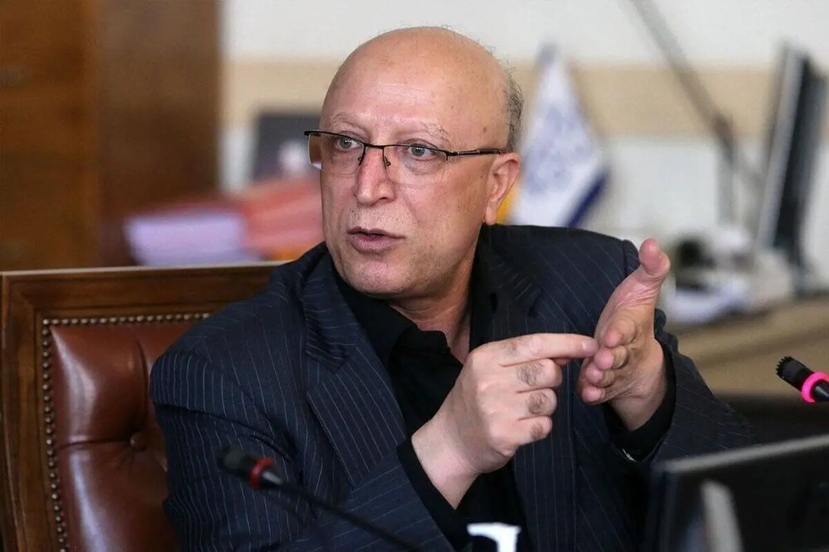 وزیر علوم: تشکیل دفاتر نیرو‌های مسلح در دانشگاه‌ها مسئله امنیتی نیست
