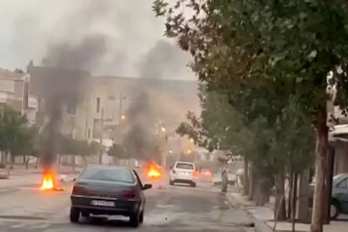 «در تجمع بانه ۲ مامور زخمی شدند که وضعیت آنان وخیم است»