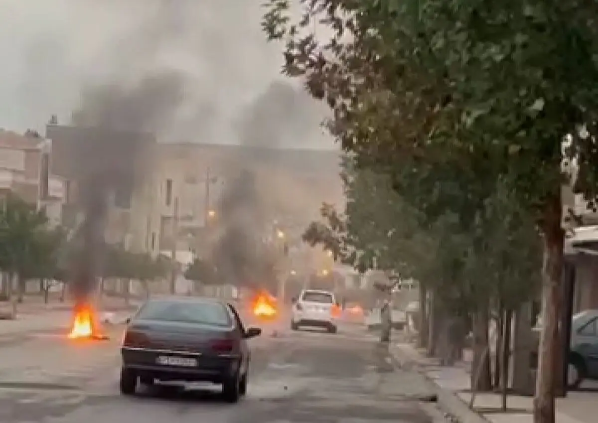 «در تجمع بانه ۲ مامور زخمی شدند که وضعیت آنان وخیم است»