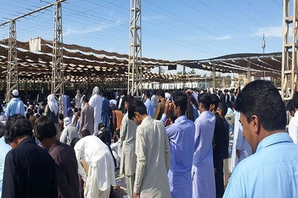 (ویدئو) ایراد خطبه نماز جمعه توسط مولوی عبدالحمید